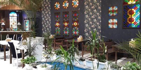 راهنمای کامل شکم گردی در قزوین: بهترین رستورانهای سنتی و راهنمای کامل شکم گردی در قزوین: برترین رستورانهای سنتی و مدرن در شهریور 1404