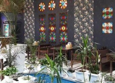 راهنمای کامل شکم گردی در قزوین: برترین رستورانهای سنتی و مدرن در شهریور 1404